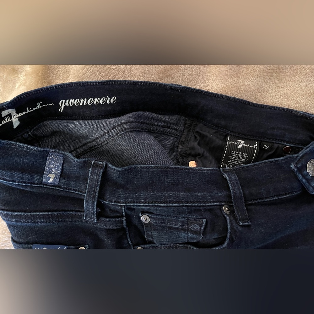 7 For All Mankind Gwenevere skinny jeans. Size 29 - Picture 3 of 5